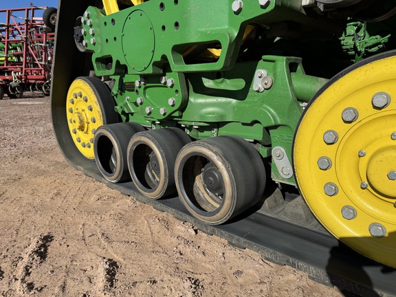 2022 John Deere 8RX 370 Tractor Rubber Track