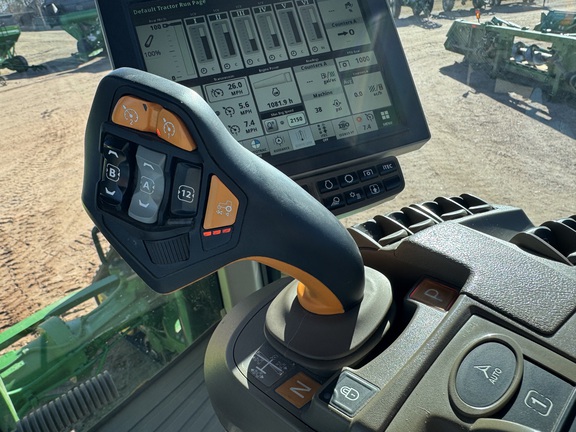 2022 John Deere 8RX 370 Tractor Rubber Track