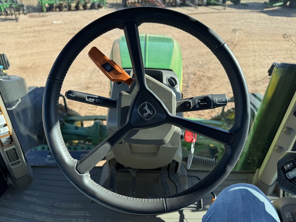 2022 John Deere 8RX 370 Tractor Rubber Track