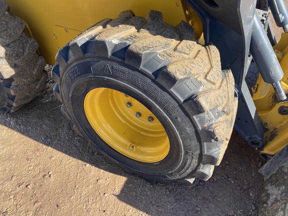 2022 John Deere 330G Skid Steer Loader