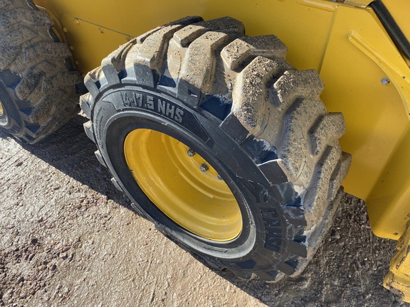 2022 John Deere 330G Skid Steer Loader