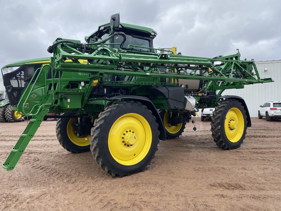 2024 John Deere 410R Sprayer/High Clearance