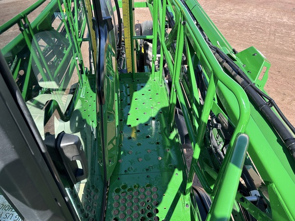 2024 John Deere 410R Sprayer/High Clearance