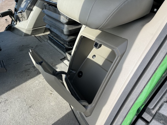 2023 John Deere 9RT 520 Tractor Rubber Track