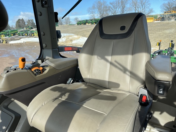 2023 John Deere 9RT 520 Tractor Rubber Track