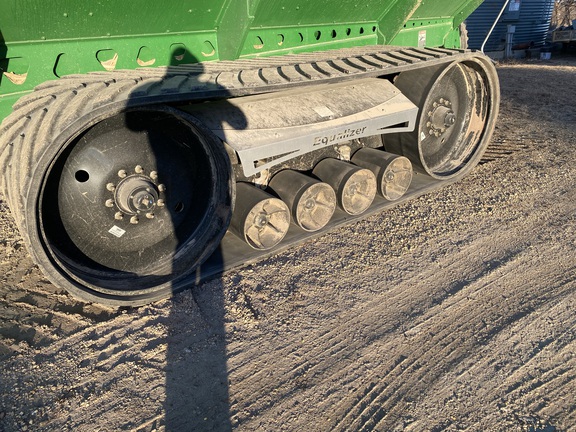 2024 Brent 1598 Grain Cart