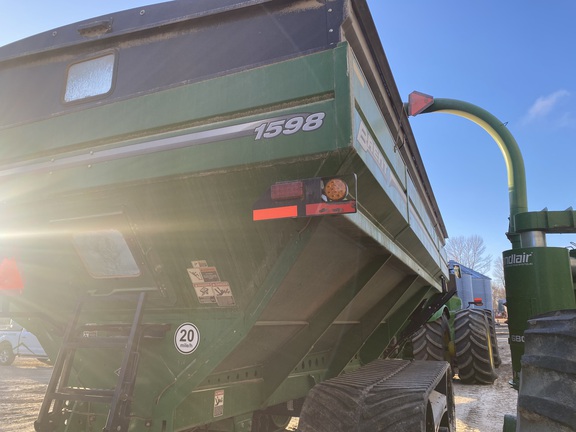 2024 Brent 1598 Grain Cart