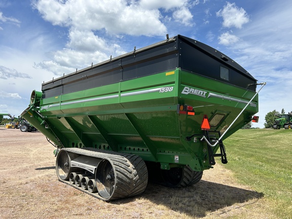 2024 Brent 1598 Grain Cart