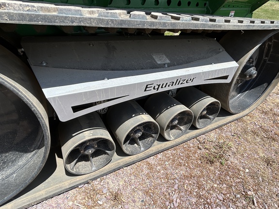 2024 Brent 1598 Grain Cart