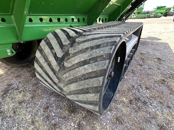2024 Brent 1598 Grain Cart