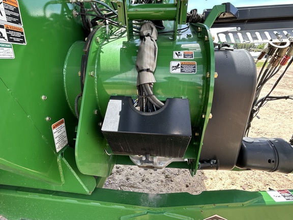 2024 Brent 1598 Grain Cart