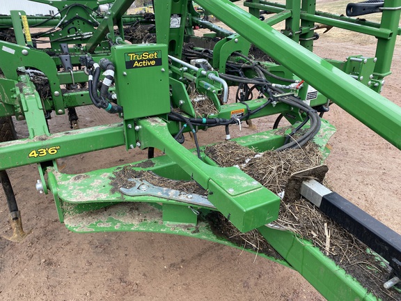 2024 John Deere 2230LL Field Cultivator