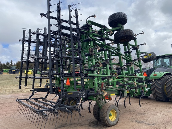 2024 John Deere 2230LL Field Cultivator