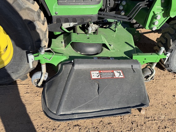 2023 John Deere 2025R Tractor Compact