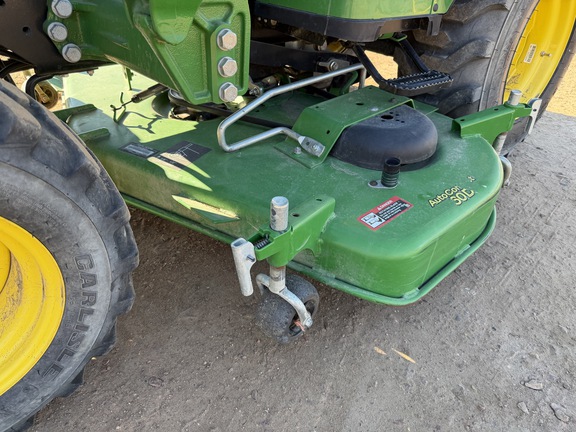 2023 John Deere 2025R Tractor Compact