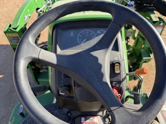 2023 John Deere 2025R Tractor Compact