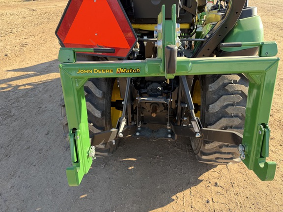 2023 John Deere 2025R Tractor Compact