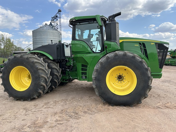 2024 John Deere 9R 440 Tractor 4WD
