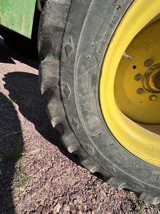 1999 John Deere 6850 Forage Harvester