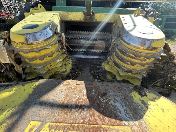 1999 John Deere 6850 Forage Harvester