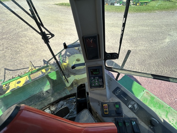 1999 John Deere 6850 Forage Harvester