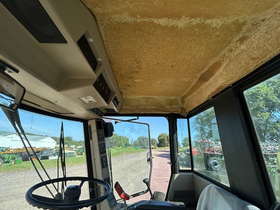 1999 John Deere 6850 Forage Harvester