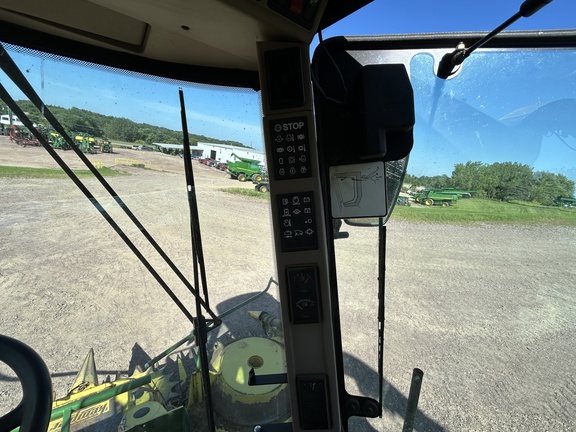 1999 John Deere 6850 Forage Harvester
