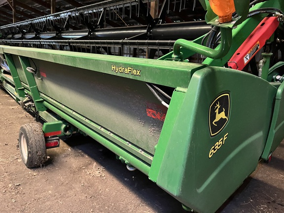 2019 John Deere 635F Header Combine