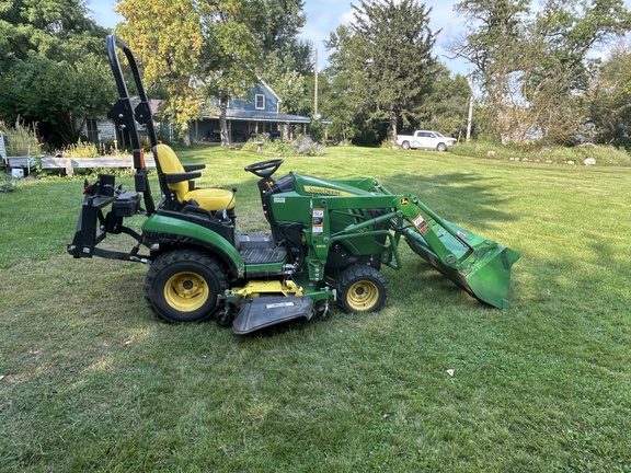 2016 John Deere 1025R Tractor Compact