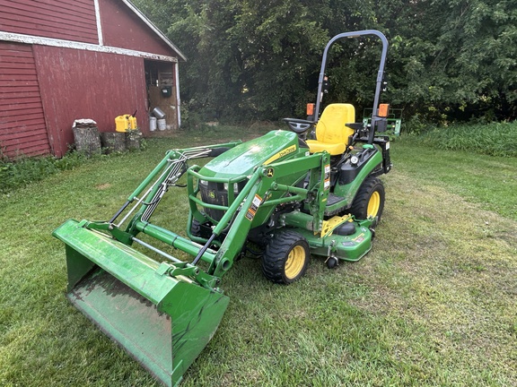 2016 John Deere 1025R Tractor Compact