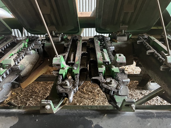 2008 John Deere 608C StalkMaster Header Corn Head