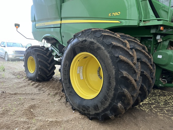 2023 John Deere S780 Combine