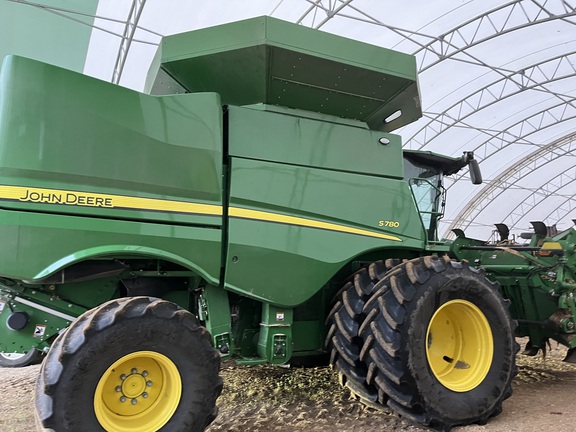 2023 John Deere S780 Combine