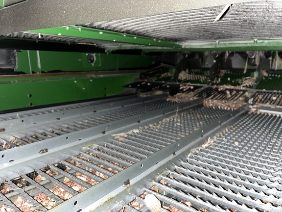 2023 John Deere S780 Combine