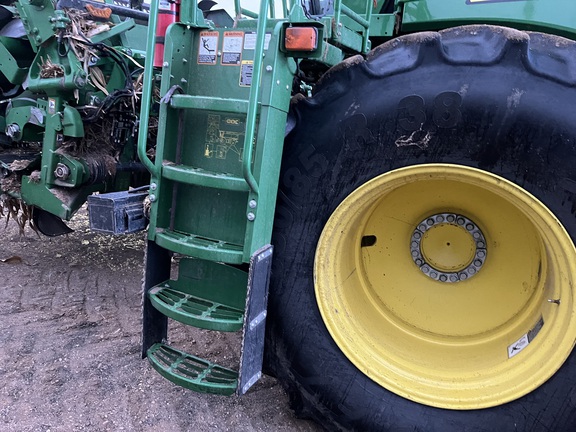 2023 John Deere S780 Combine