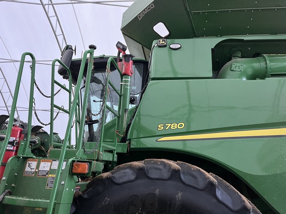 2023 John Deere S780 Combine