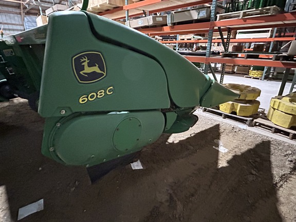 2010 John Deere 608C StalkMaster Header Corn Head