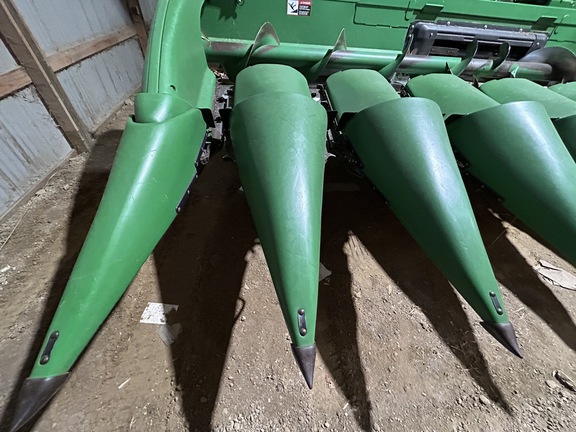 2010 John Deere 608C StalkMaster Header Corn Head