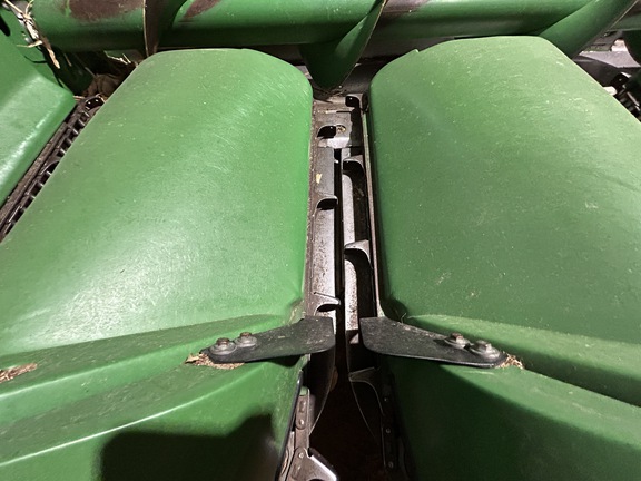 2010 John Deere 608C StalkMaster Header Corn Head