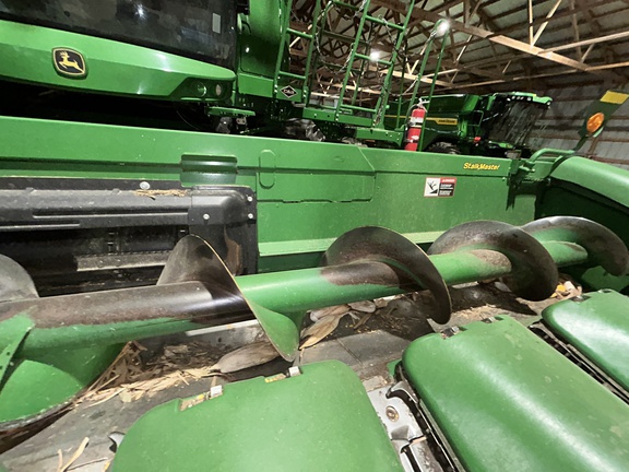2010 John Deere 608C StalkMaster Header Corn Head