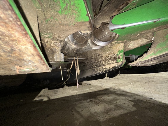 2010 John Deere 608C StalkMaster Header Corn Head