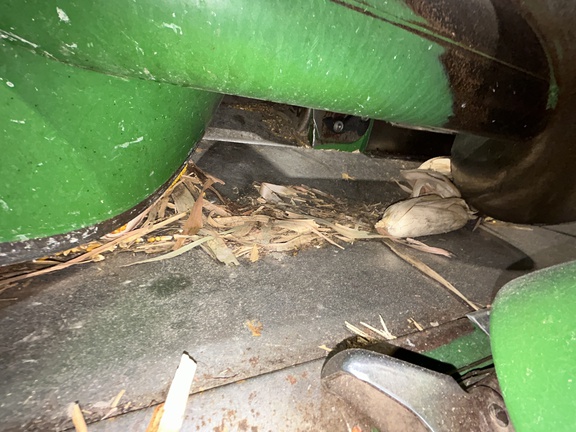 2010 John Deere 608C StalkMaster Header Corn Head