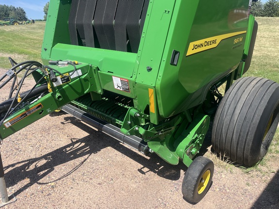 2024 John Deere 561M Baler/Round