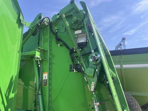 2024 John Deere 561M Baler/Round