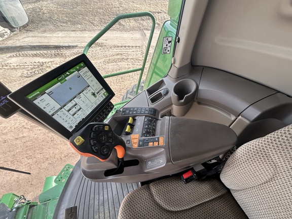 2023 John Deere S770 Combine