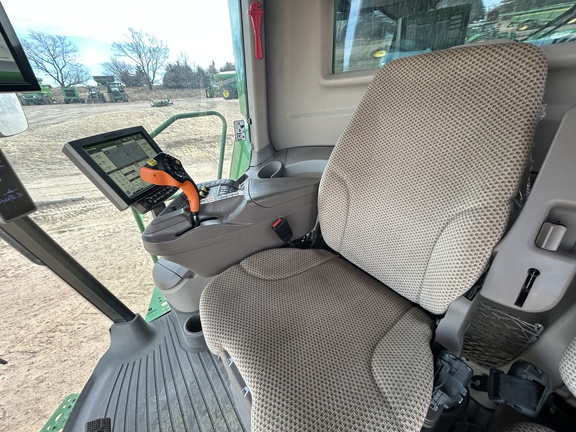 2023 John Deere S770 Combine