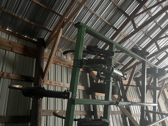 2005 John Deere 2410 Chisel Plow