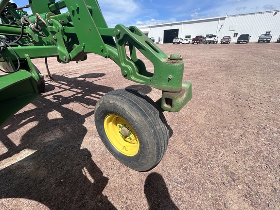2005 John Deere 2410 Chisel Plow