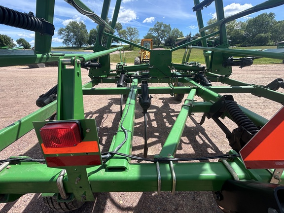 2005 John Deere 2410 Chisel Plow