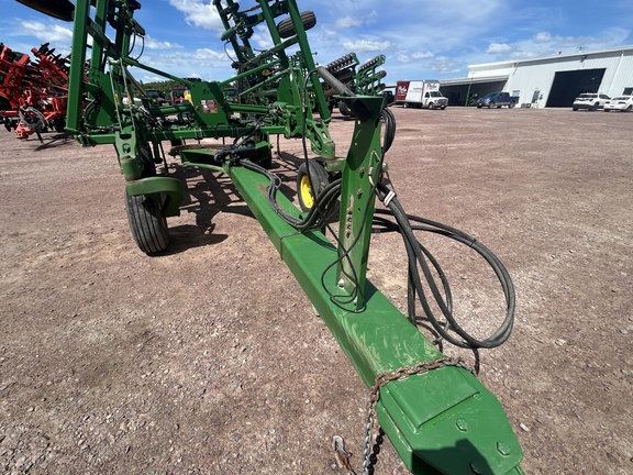 2005 John Deere 2410 Chisel Plow
